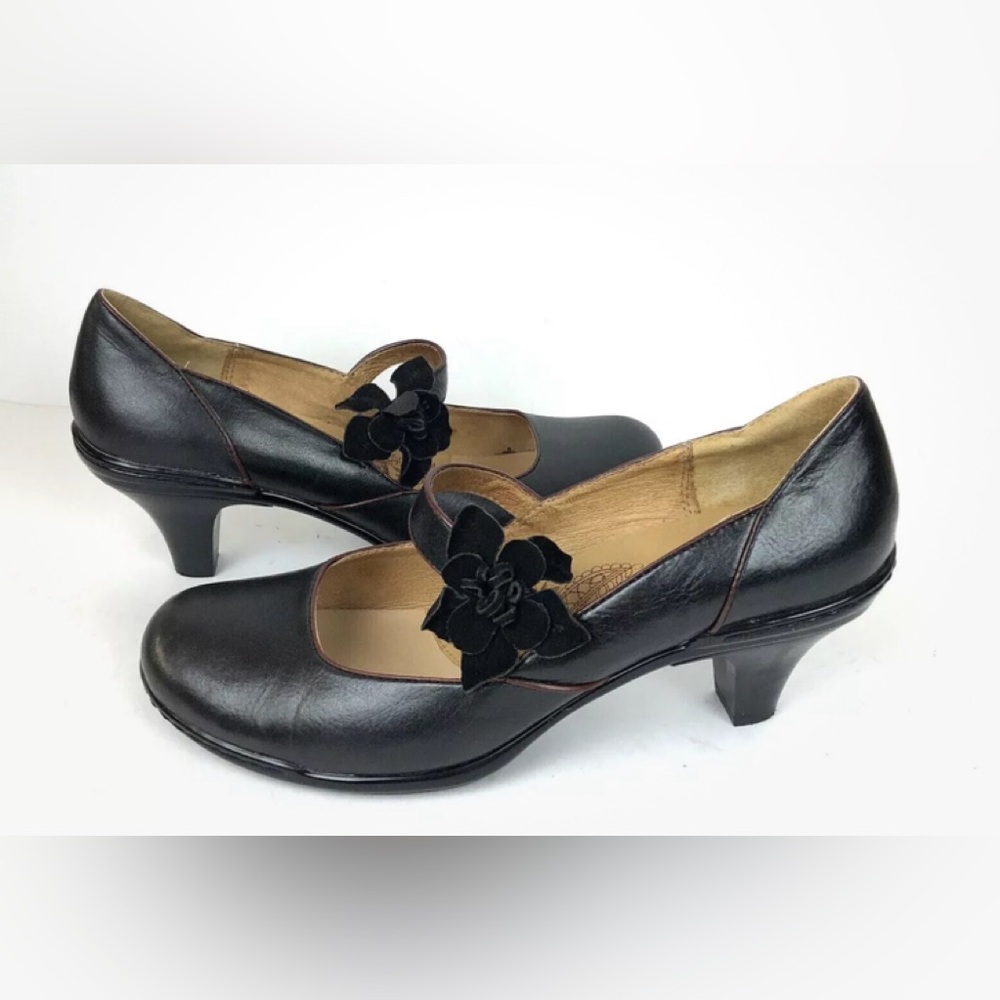 SOFFT Veronica black leather Mary Jane heels